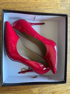 PATENT PLEASER HEELS